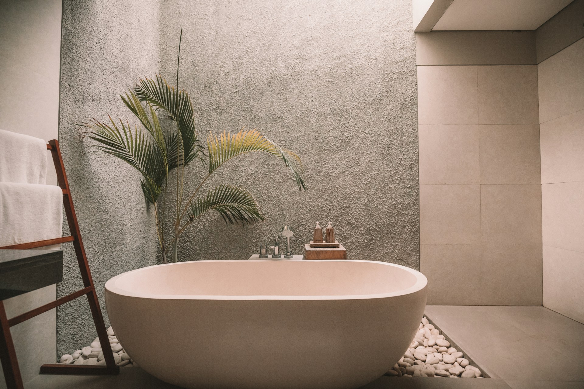 Luxury Tubs & Jacuzzis